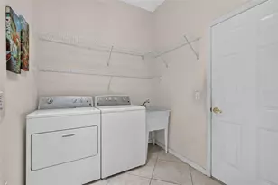 542 Loma Paseo Dr, The Villages, FL 32159 - Photo 38