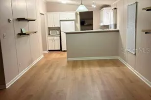 13225 Plum Lake Cir, Minneola, FL 34715 - Photo 10