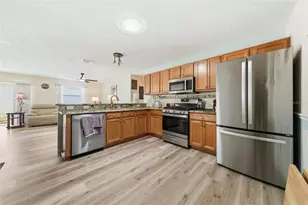 389 Seven Oaks Ln, The Villages, FL 32162 - Photo 12