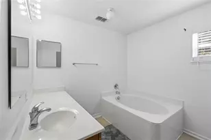 516 Cadiz Dr, Groveland, FL 34736 - Photo 18