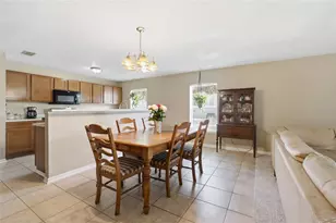 516 Cadiz Dr, Groveland, FL 34736 - Photo 12