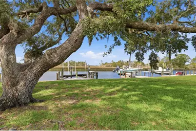 11628 W Bayshore Drive #8, Crystal River, FL 34429 - Photo 4