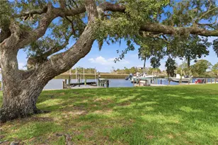 11628 W Bayshore Dr, Crystal River, FL 34429 - Photo 4