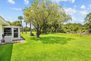 127 Lakes End Dr, Fort Pierce, FL 34982 - Photo 20