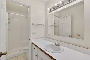 12520 Orangewood Ct, Tavares, FL 32778 - Photo 14