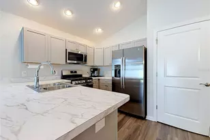 6966 Lisa Ln, The Villages, FL 34762 - Photo 6