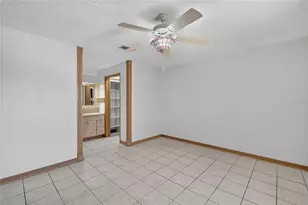 302 E Mirror Lake Dr, Fruitland Park, FL 34731 - Photo 14
