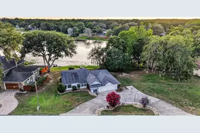 302 E Mirror Lake Drive, Fruitland Park, FL 34731 - Photo 26
