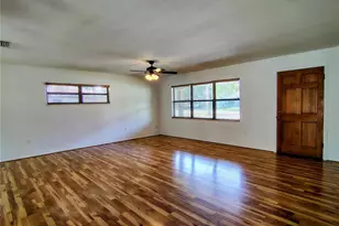1240 Cr 463, Lake Panasoffkee, FL 33538 - Photo 8