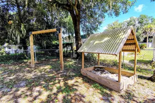 1240 Cr 463, Lake Panasoffkee, FL 33538 - Photo 24