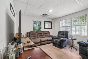 2315 Edgewater Ave, Leesburg, FL 34748 - Photo 4