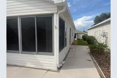 484 Hildalgo Drive, Lady Lake, FL 32159 - Photo 2