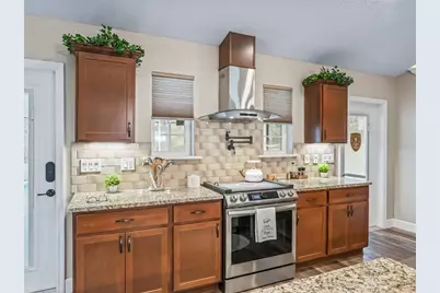 6570 SE 175th Court, Morriston, FL 32668 - Photo 10