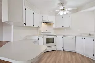 723 Viking Ave, Tavares, FL 32778 - Photo 10