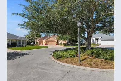 2252 Central Street, The Villages, FL 32162 - Photo 2