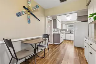 31929 Elizabeth Ln, Tavares, FL 32778 - Photo 16