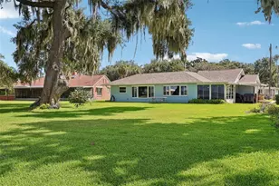 31929 Elizabeth Ln, Tavares, FL 32778 - Photo 4