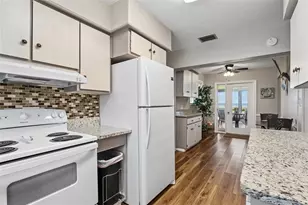 31929 Elizabeth Ln, Tavares, FL 32778 - Photo 18