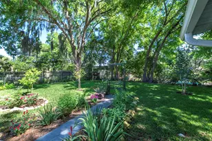 1210 N Donnelly St, Mount Dora, FL 32757 - Photo 10