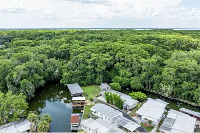1136 Rue De Dore, Tavares, FL 32778 - Photo 36