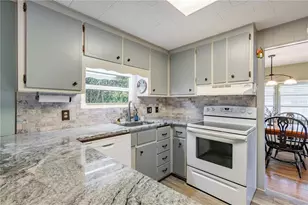 1136 Rue De Dore, Tavares, FL 32778 - Photo 12