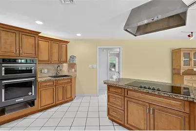 2085 Sussex Drive, Mount Dora, FL 32757 - Photo 18