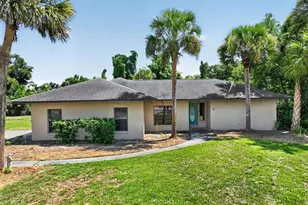 2085 Sussex Dr, Mount Dora, FL 32757 - Photo 2
