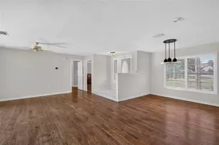 2085 Sussex Dr, Mount Dora, FL 32757 - Photo 14