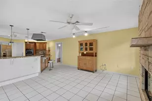 2085 Sussex Dr, Mount Dora, FL 32757 - Photo 22