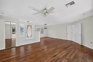 2085 Sussex Dr, Mount Dora, FL 32757 - Photo 12