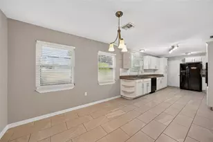 610 W Maud St, Tavares, FL 32778 - Photo 38