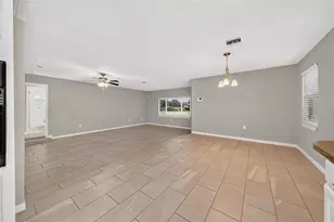 610 W Maud St, Tavares, FL 32778 - Photo 12