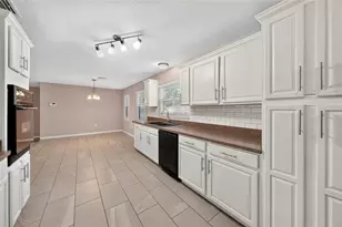 610 W Maud St, Tavares, FL 32778 - Photo 42