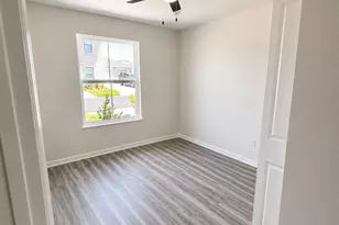 2440 Bowling Ter, Middleton, FL 34762 - Photo 12