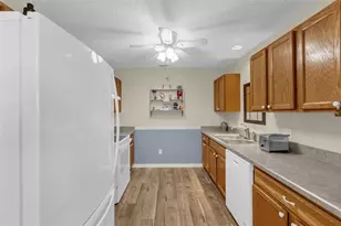 1707 Gomez Pl, The Villages, FL 32162 - Photo 10