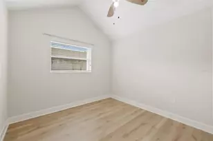 32749 Lake Eustis Dr, Tavares, FL 32778 - Photo 26