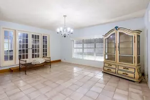 127 E Laurel Ave, Howey in the Hills, FL 34737 - Photo 12