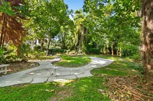 127 E Laurel Ave, Howey in the Hills, FL 34737 - Photo 30