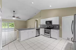148 Country Lakes Cir, Groveland, FL 34736 - Photo 12