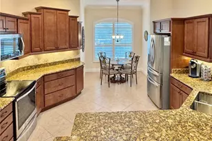 632 Coronaca Ct, The Villages, FL 32163 - Photo 6