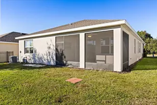 8104 Penrose Pl, Wildwood, FL 34785 - Photo 24