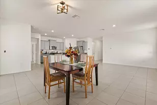 8104 Penrose Pl, Wildwood, FL 34785 - Photo 14