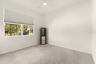8104 Penrose Pl, Wildwood, FL 34785 - Photo 6