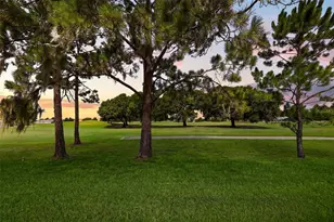 29925 Cypress Pointe, Tavares, FL 32778 - Photo 4