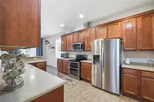 6342 Sanders Grove Cir, Okahumpka, FL 34762 - Photo 16