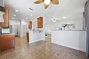6342 Sanders Grove Cir, Okahumpka, FL 34762 - Photo 18