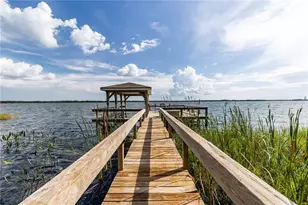 32834 Lakeshore Dr, Tavares, FL 32778 - Photo 4