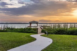 32834 Lakeshore Dr, Tavares, FL 32778 - Photo 6