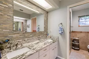 32834 Lakeshore Dr, Tavares, FL 32778 - Photo 70