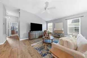 6342 Whittle Ct, Wildwood, FL 34785 - Photo 10